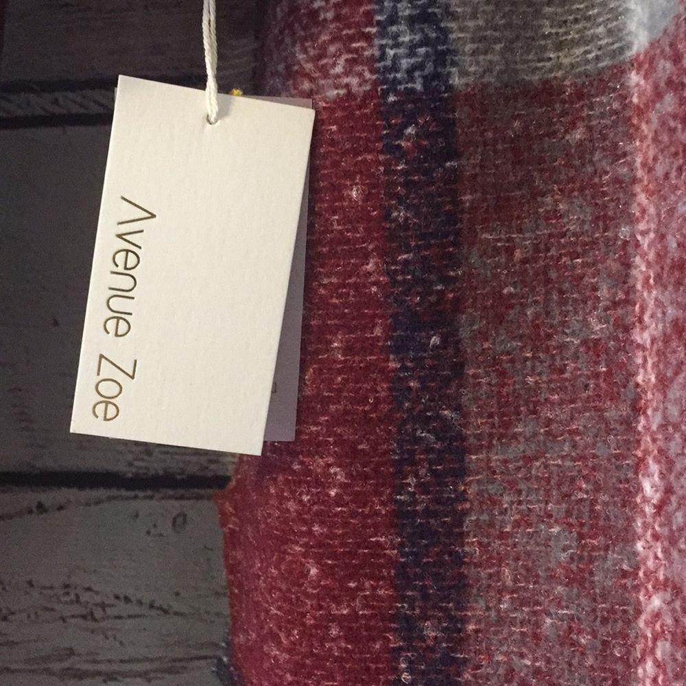 🍁Red Plaid Blanket Scarf - Picture 4 of 7